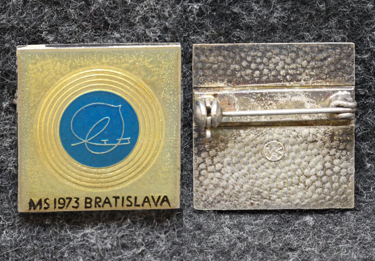 Официальный знак чемпионата мира по фигурному катанию Чехословакия 1973 год от Аукциона Значки и Знаки