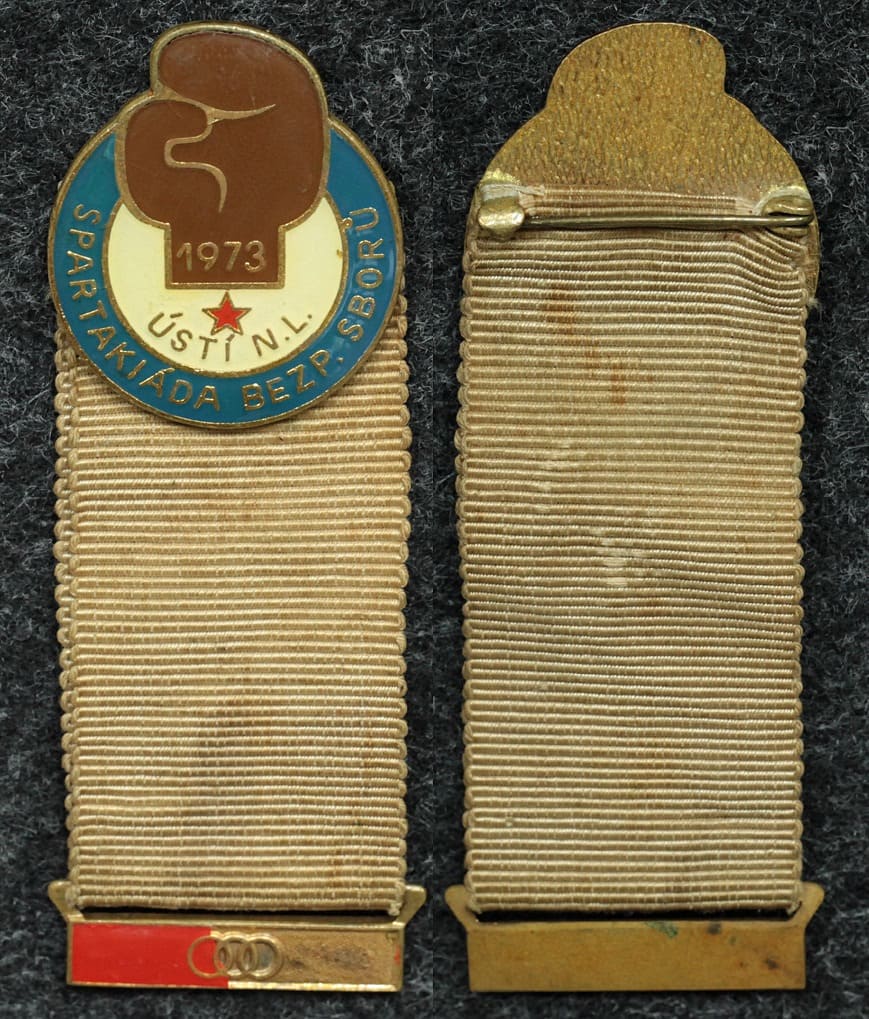 Официальный знак Спартакиада Чехословакии, Бокс 1973 год от Аукциона Значки и Знаки