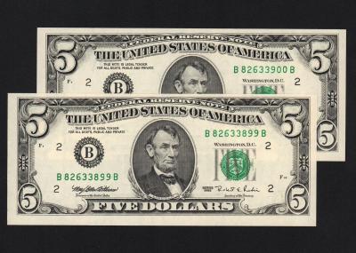Банкноты США 5 долларов 1995 год B / НЬЮ-ЙОРК UNC! 2 номера подряд!