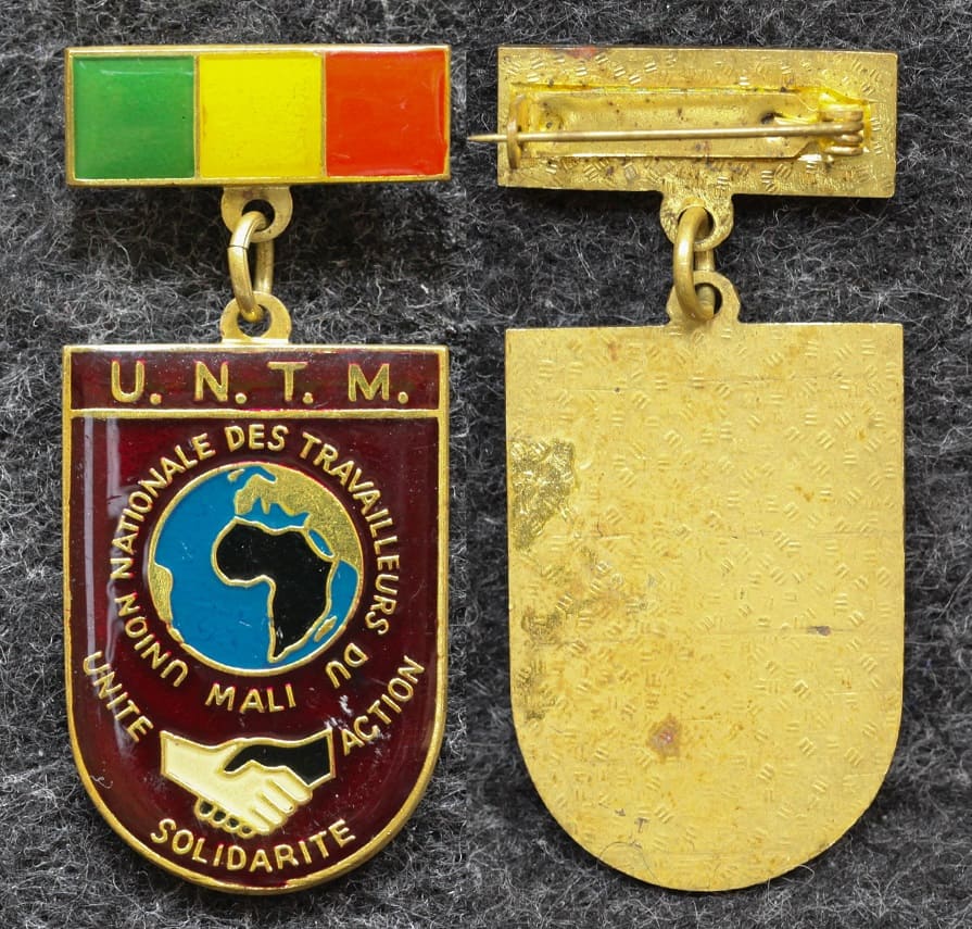 Знак UNTM ( Национальный союз трудящихся Мали ) от Аукциона Значки и Знаки