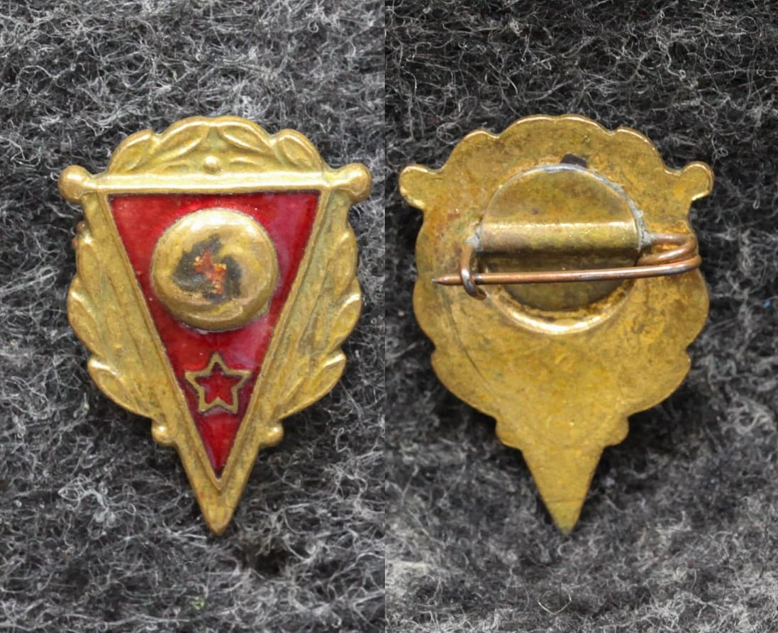 Знак ЦСКА Футбол от Аукциона Значки и Знаки